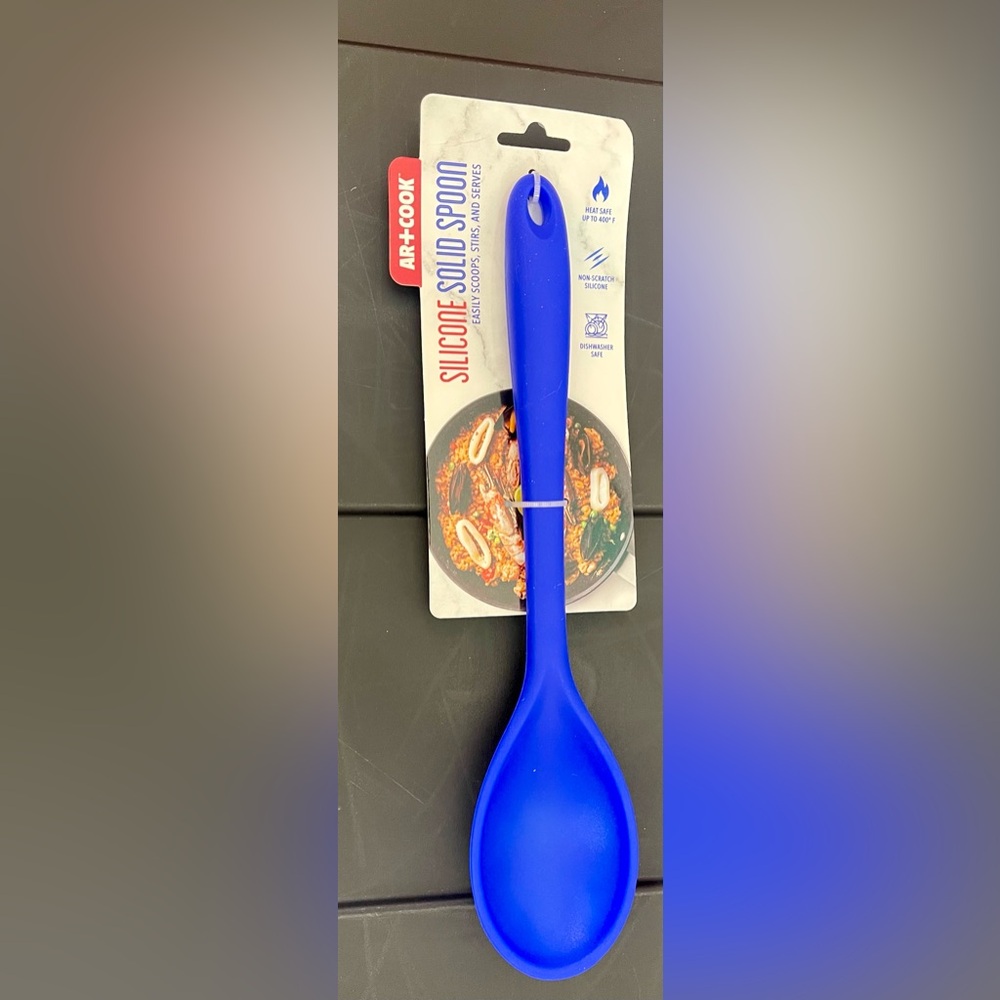 New AR + Cook Vibrant Blue non cratch silicon solid spoon birthday Christmas 🎁